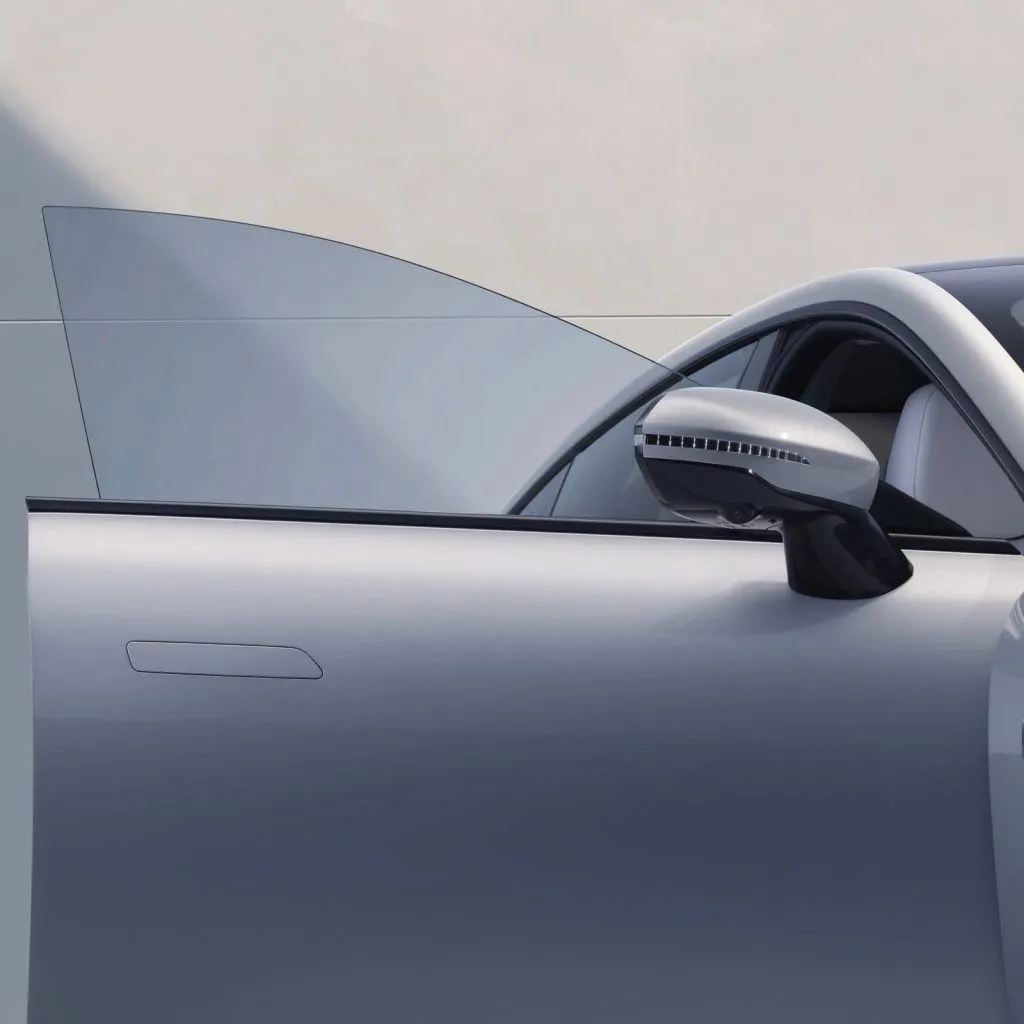 Dongfeng 007 frameless door window and flush door handle