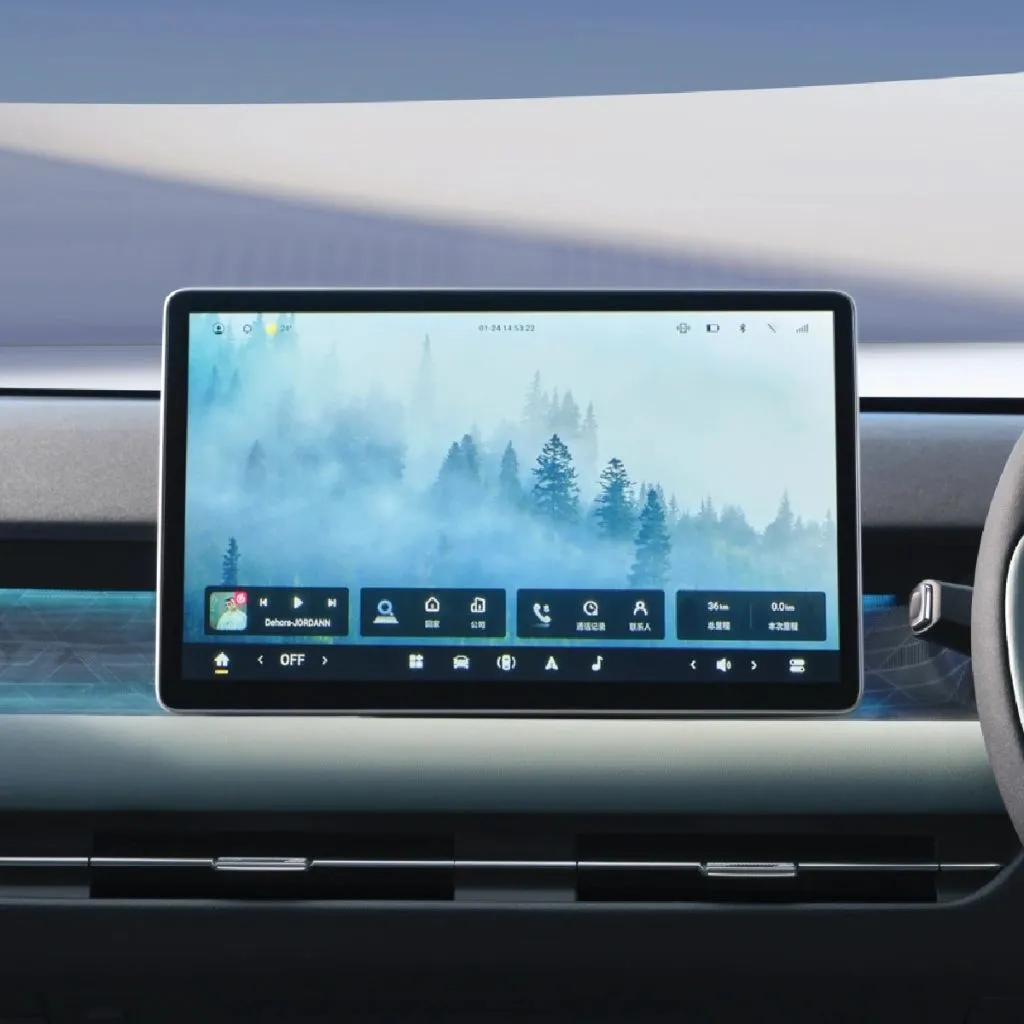 Dongfeng VIGO central infotainment touchscreen close-up