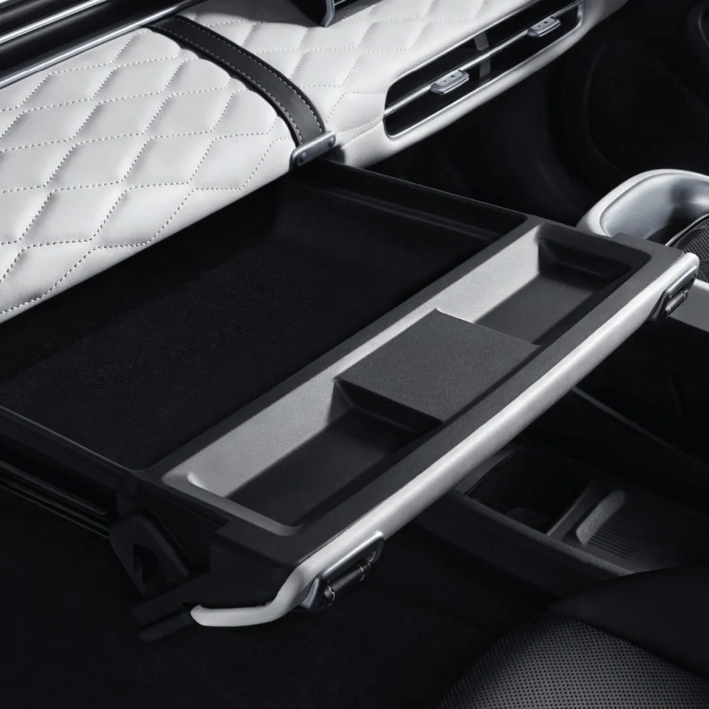Pull-out storage drawer under the passenger dashboard of the Dongfeng BOX