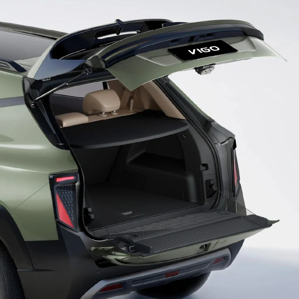 Dongfeng VIGO split tailgate open, showing upper hatch raised and lower tailgate folded down