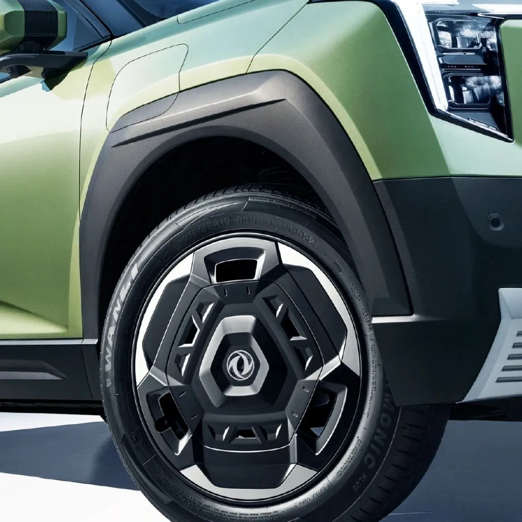 Dongfeng VIGO black aero sport rim close-up